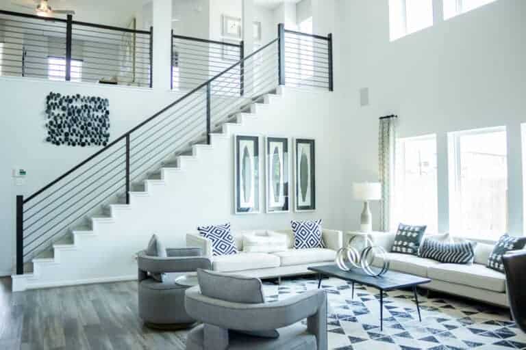 Horizontal Bar Stair Remodel